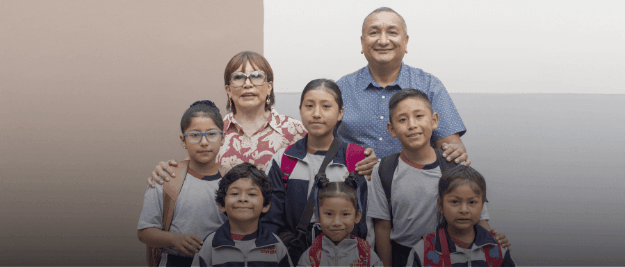 Alumnos de primaria del colegio Saco Oliveros — SJM